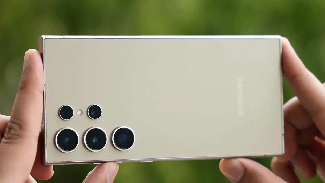 Samsung Galaxy S24 starts receiving June update in the US
